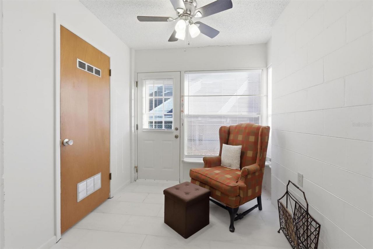 151 N Hill Avenue, Unit 100, Deland, FL 32724 Photo