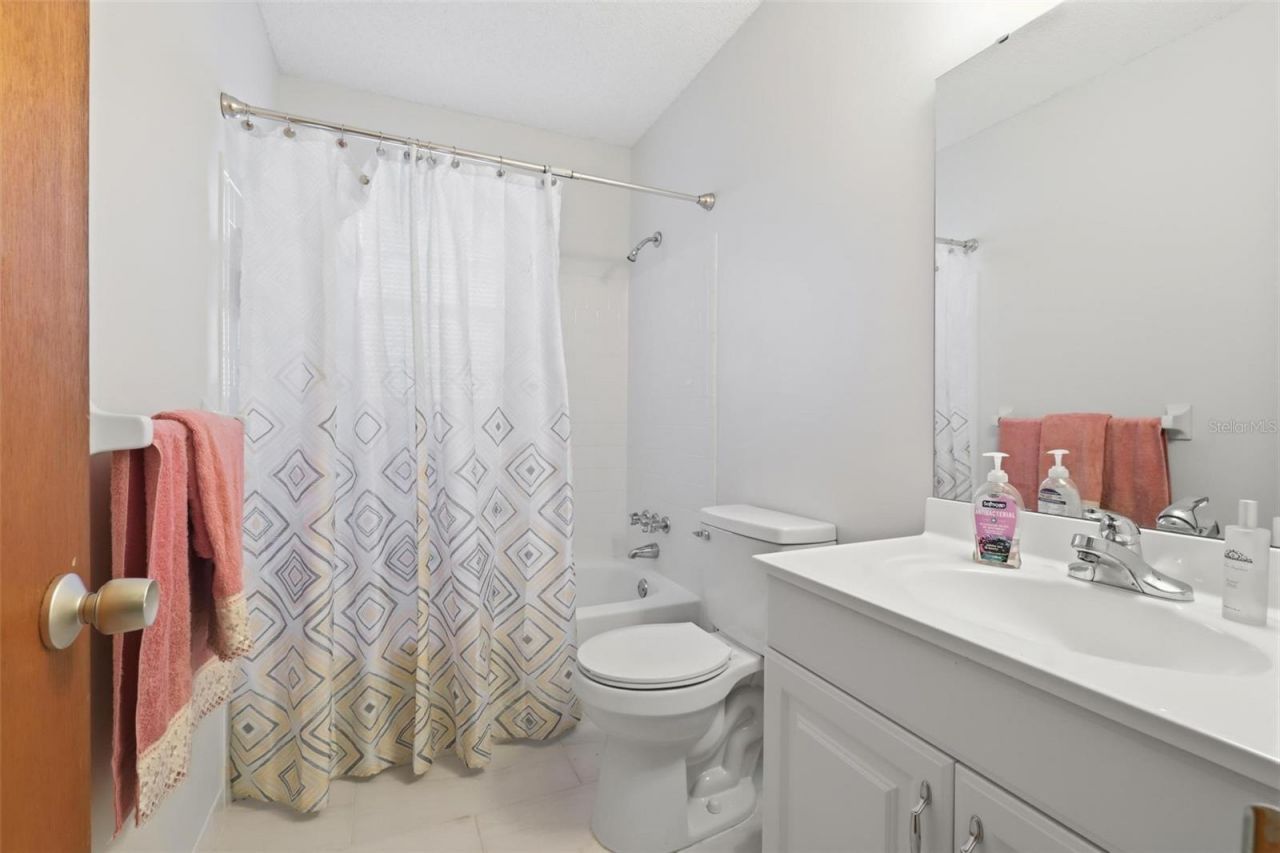 151 N Hill Avenue, Unit 100, Deland, FL 32724 Photo