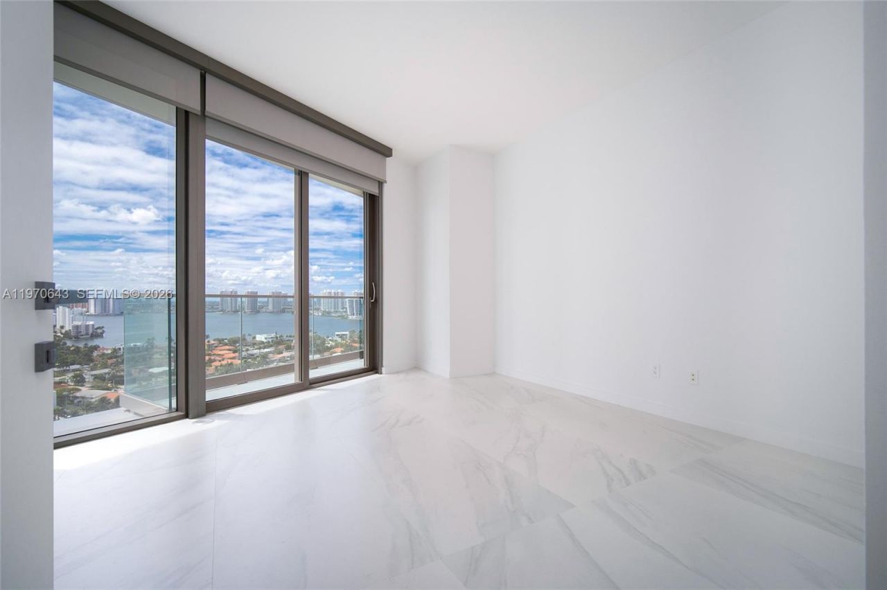 18975 Collins Ave , Unit 1604, Sunny Isles Beach, FL 33160 Photo