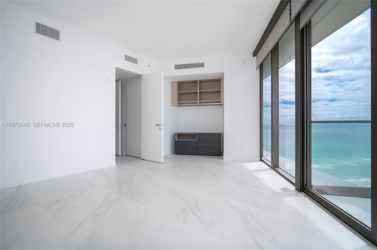 18975 Collins Ave , Unit 1604, Sunny Isles Beach, FL 33160 Photo
