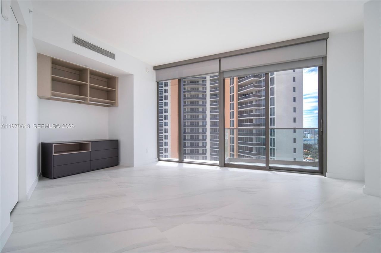 18975 Collins Ave , Unit 1604, Sunny Isles Beach, FL 33160 Photo