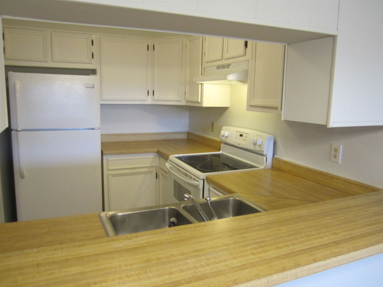 9501 Shore Dr. Photo 16