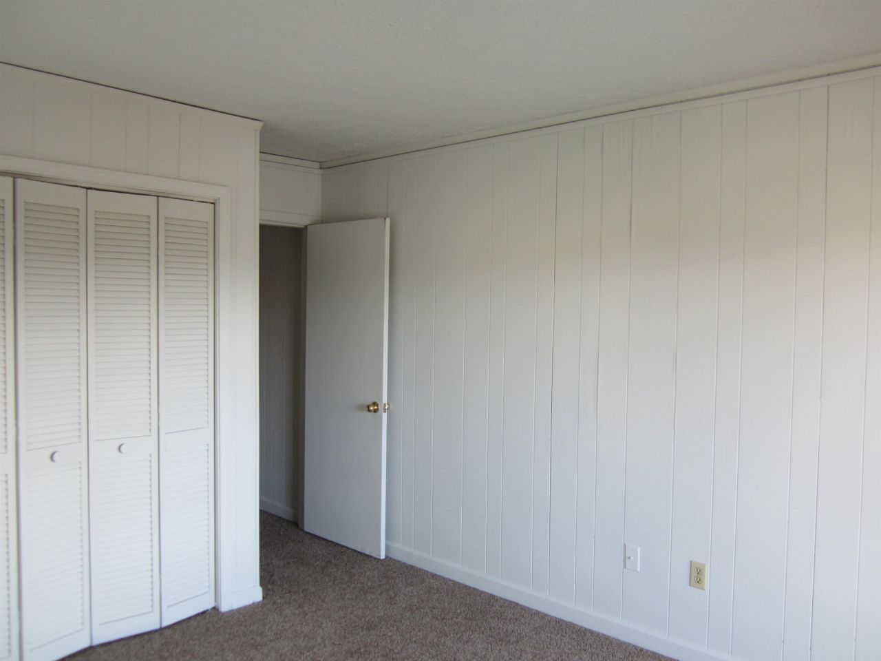 9501 Shore Dr. Photo 5