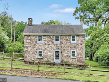 321 GAREY ROAD, DOUGLASSVILLE, PA 19518