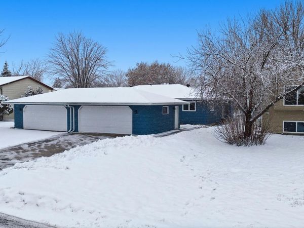 2811 26th Street Circle S, Moorhead, MN 56560