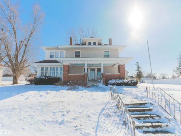 610 5Th Street, Gladbrook, IA 50635