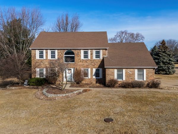 3850 E 59th Street, Davenport, IA 52807