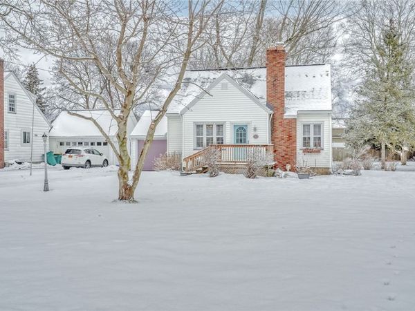 60 Daytona Avenue, Webster, NY 14580