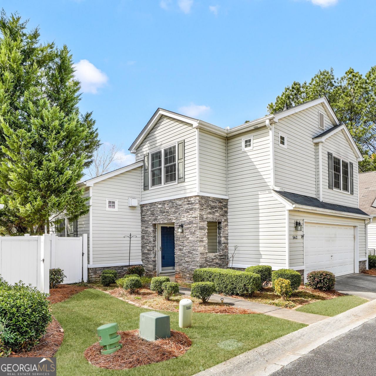 562 Windcroft Circle Nw, Acworth, GA 30101 Main Photo