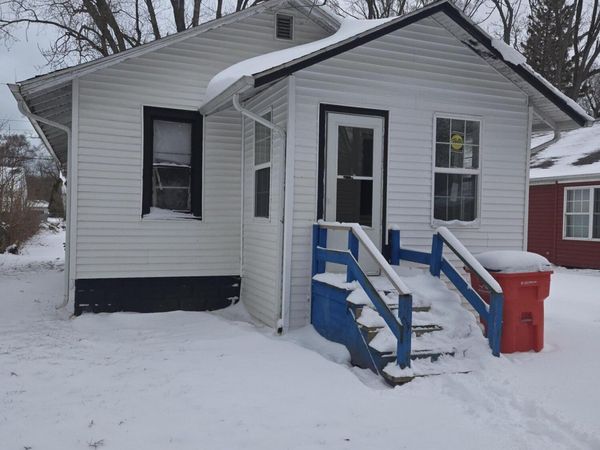 831 La Salle Street, Benton Harbor, MI 49022