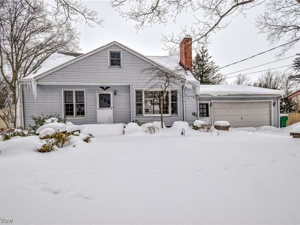 2772 Oak Street, Willoughby Hills, OH 44094