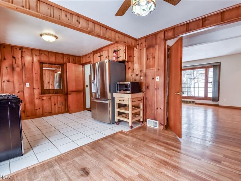 2772 Oak Street, Willoughby Hills, OH 44094 Photo 7