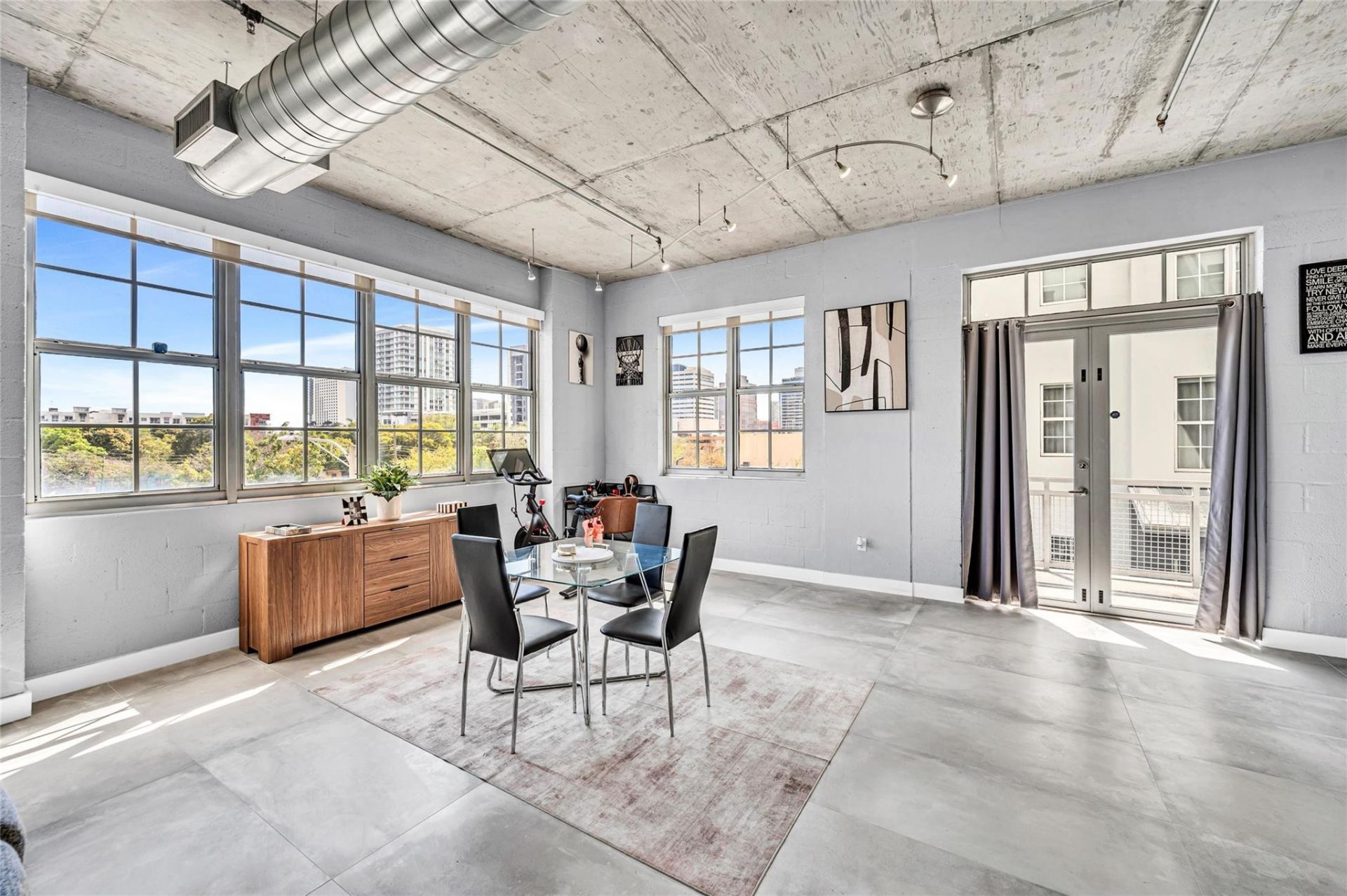 435 N Andrews Avenue, Unit 301, Fort Lauderdale, FL 33301 Photo