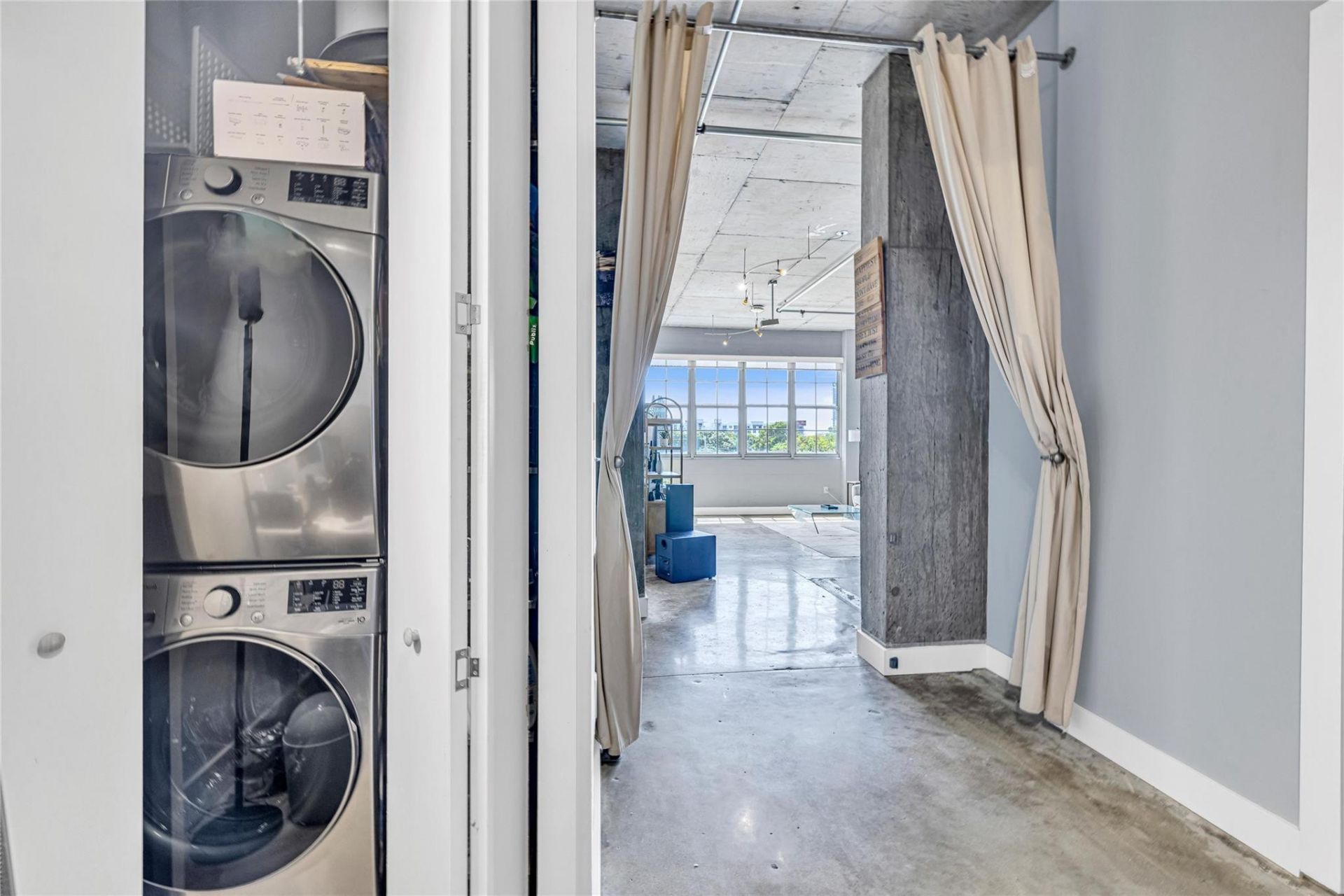 435 N Andrews Avenue, Unit 301, Fort Lauderdale, FL 33301 Photo