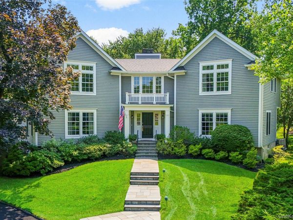 12 Deerfield Lane, Scarsdale, NY 10583