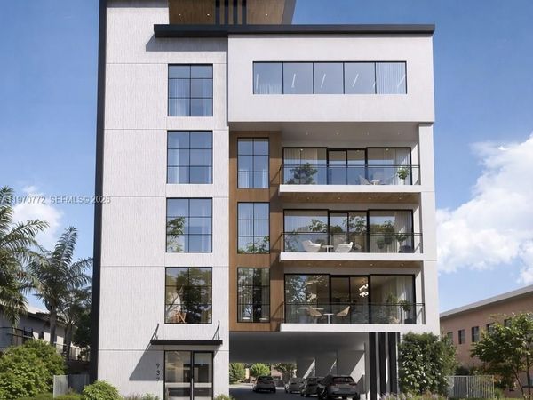 937 SW 7th St , Miami, FL 33130