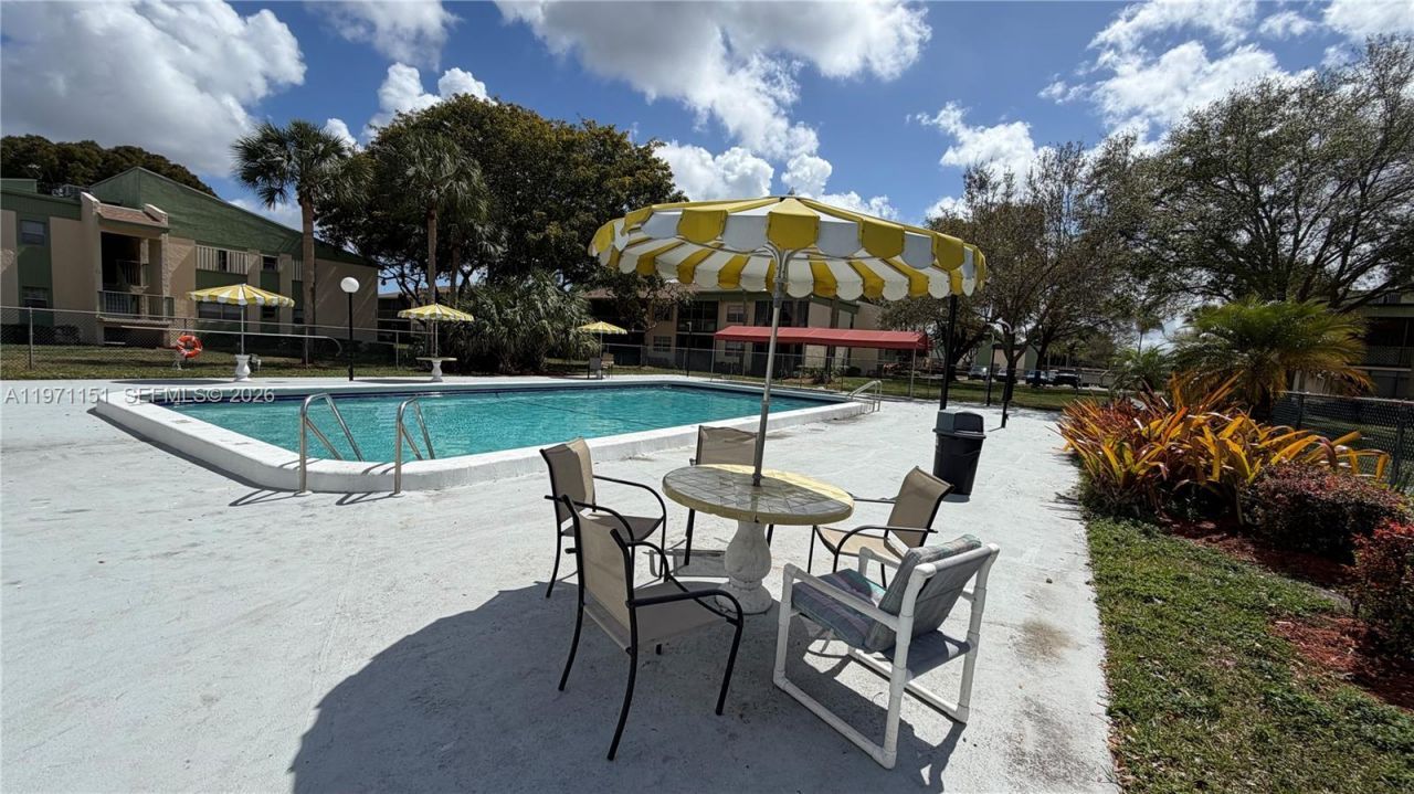 4276 NW 89th Ave, Unit 204, Coral Springs, FL 33065 Photo