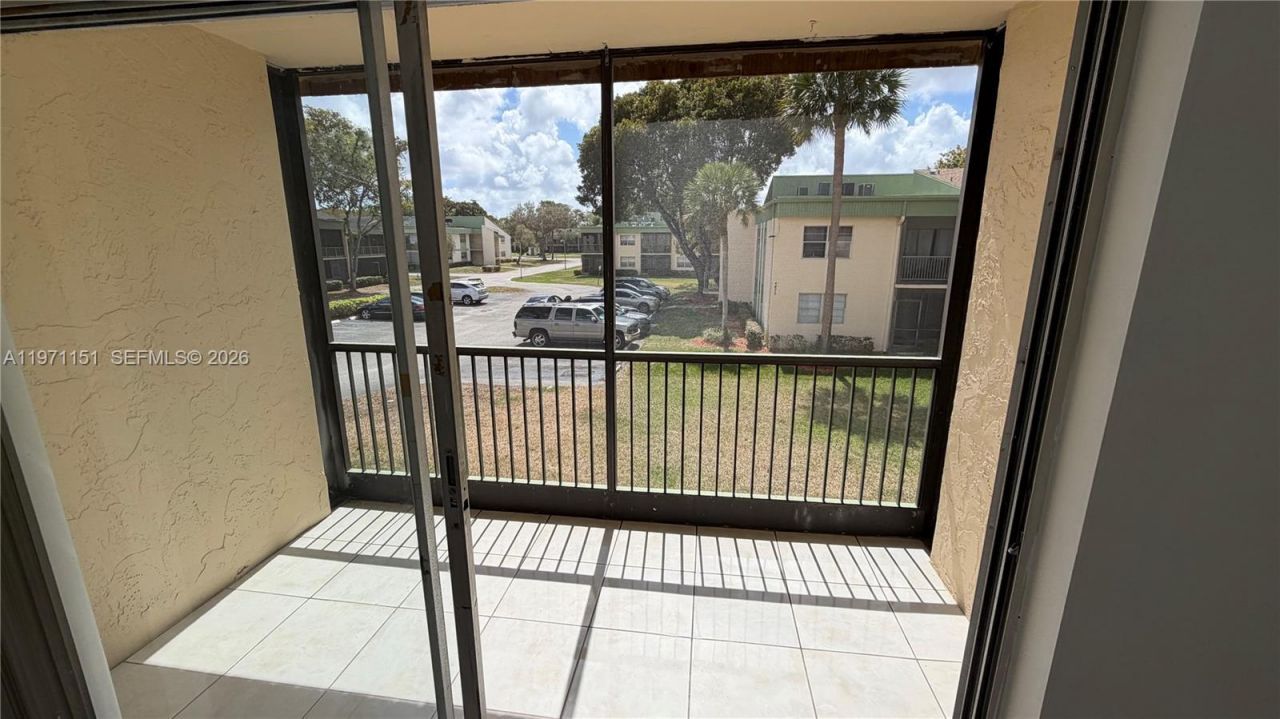 4276 NW 89th Ave, Unit 204, Coral Springs, FL 33065 Photo
