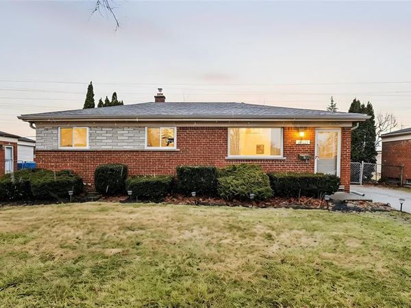 30745 Iroquois Drive, Warren, MI 48088