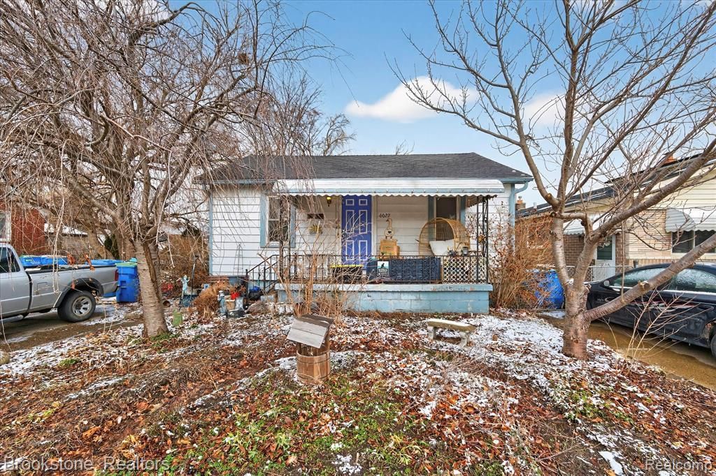 6027 Peck Avenue, Warren, MI 48092 Main Photo