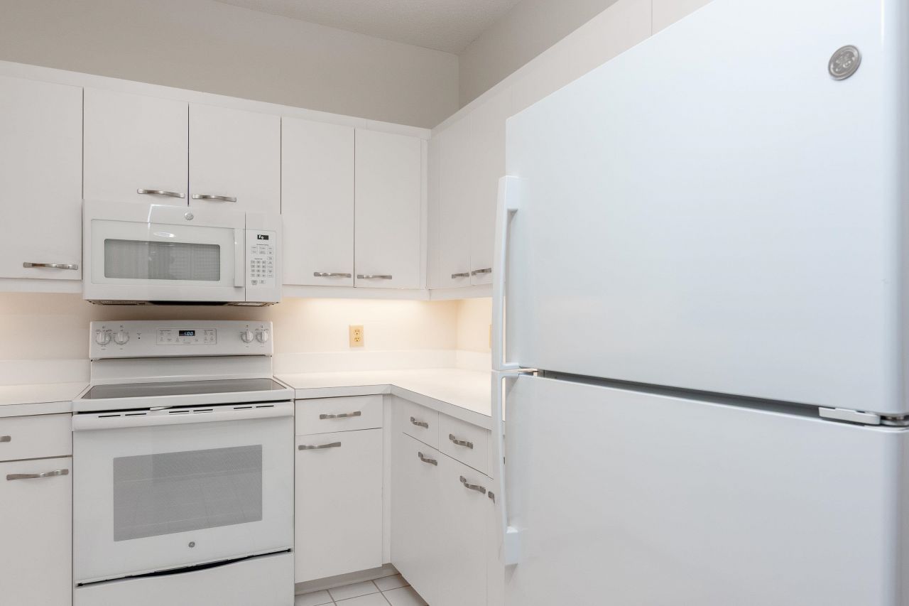 808 Castleford Circle  Photo 13