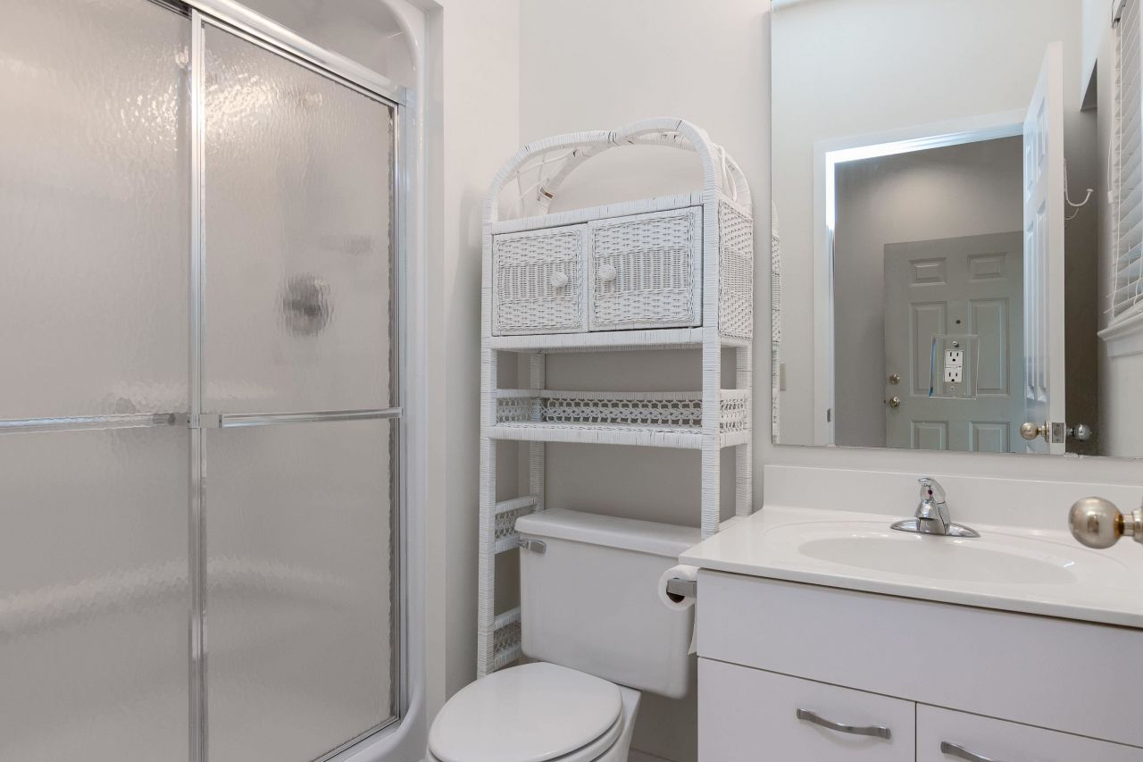 808 Castleford Circle  Photo 19