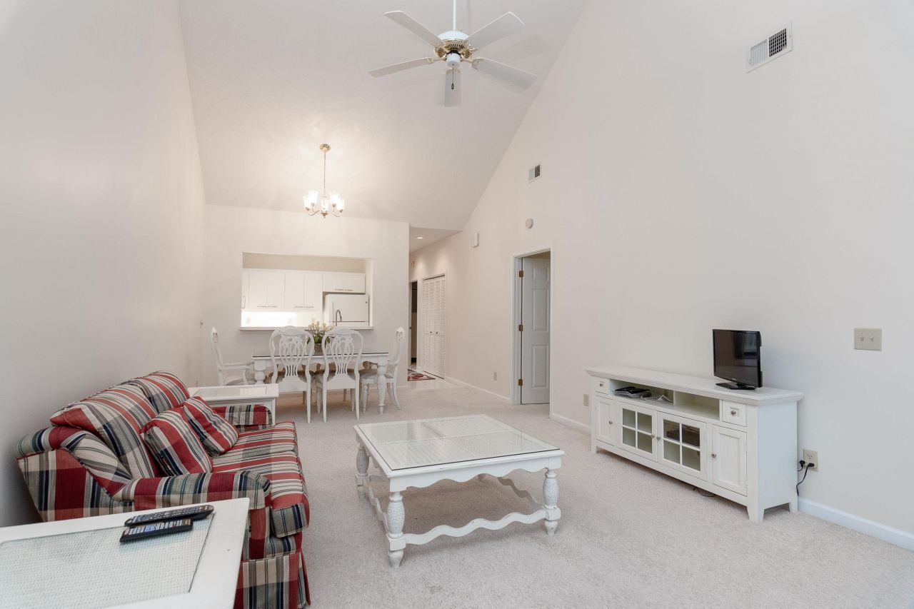 808 Castleford Circle  Photo 23