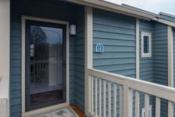 808 Castleford Circle  photo 4