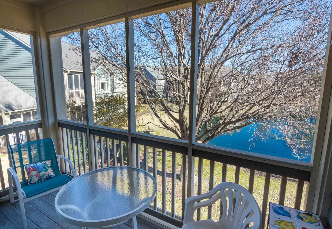 808 Castleford Circle  Photo 6