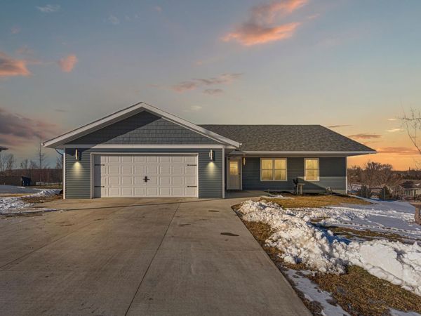405 Sidney Street W, Morristown, MN 55052