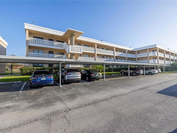 4920 LOCUST STREET NE, Unit 204, ST PETERSBURG, FL 33703