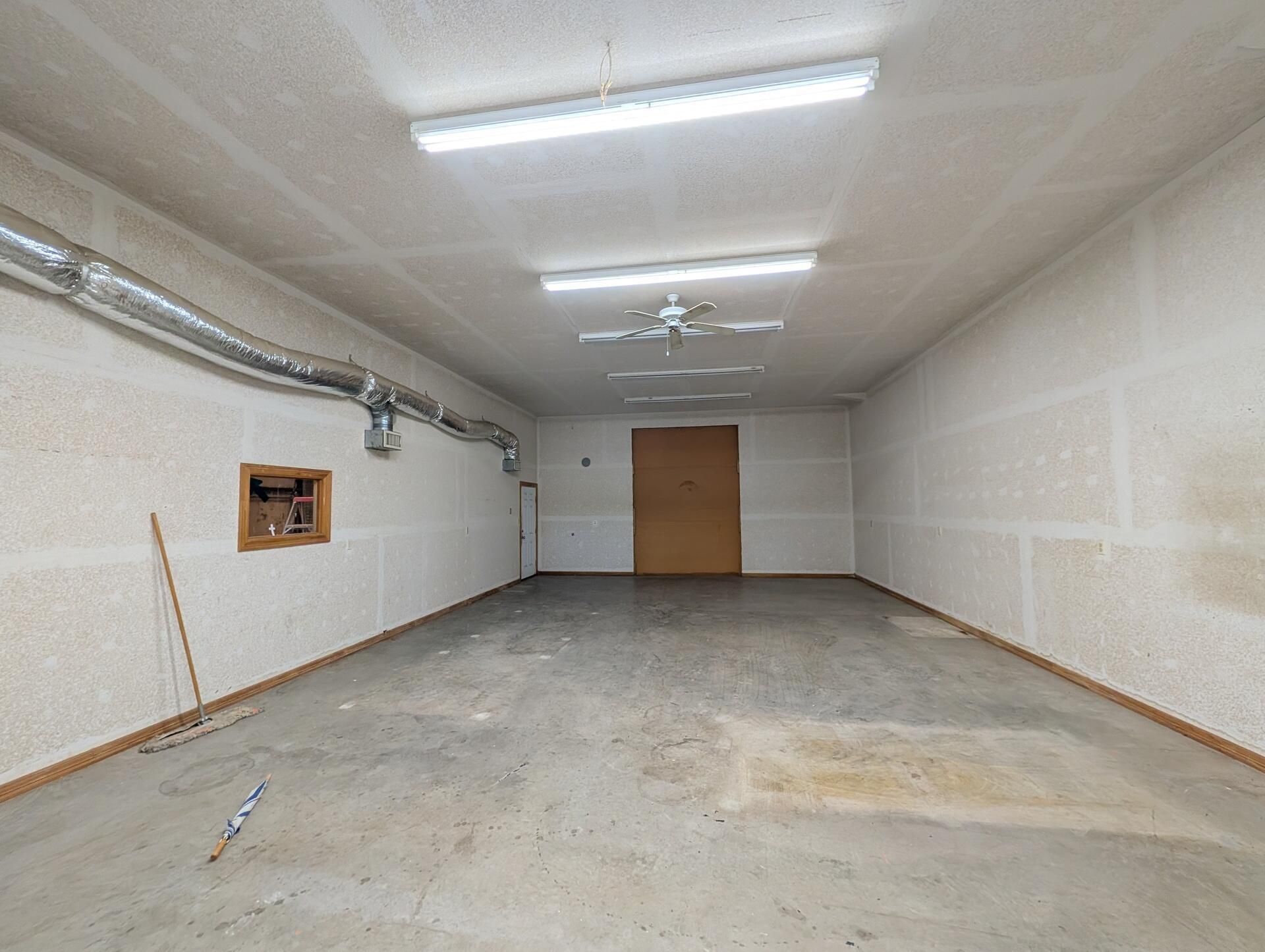 365 Val Verde Rd, McGregor, TX 76657 Main Photo