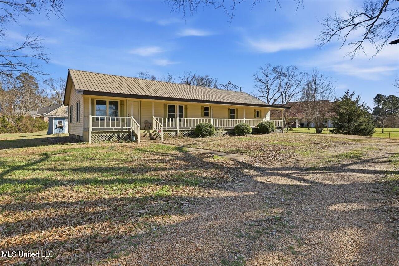 13131 New Zion Road, Crystal Springs, MS 39059 Main Photo