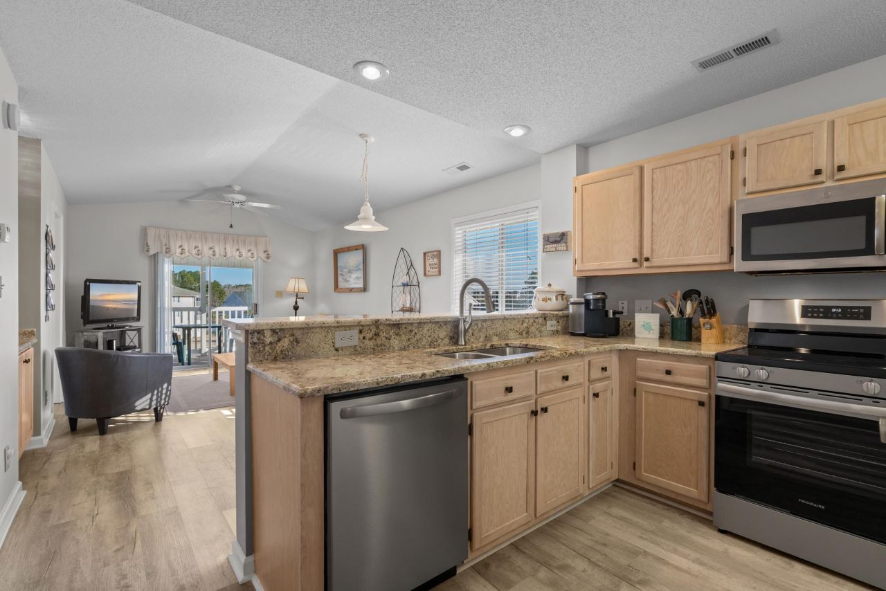 215 Landing Rd.  Photo 5