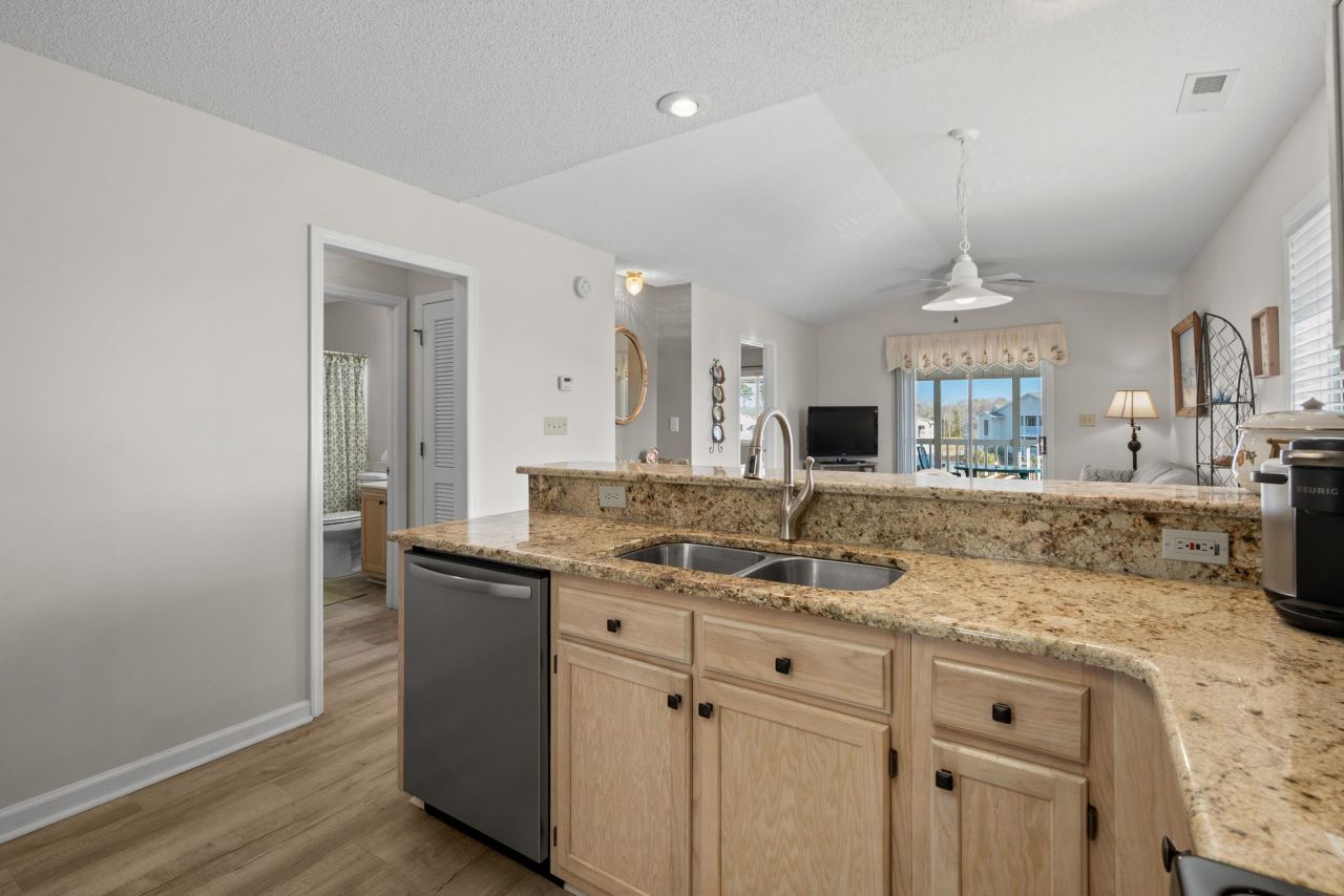 215 Landing Rd.  Photo 6