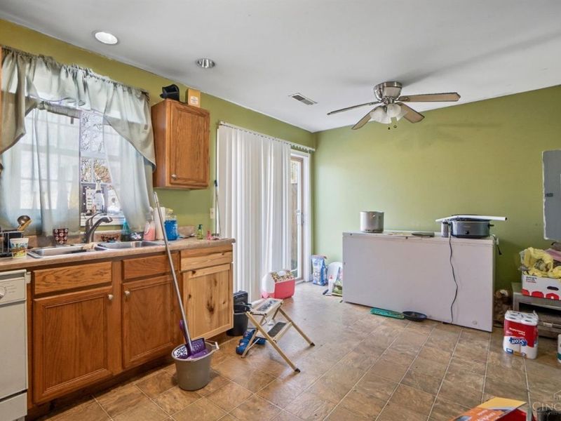 2342 Washington Avenue, Colerain Township, OH 45231 Photo 7