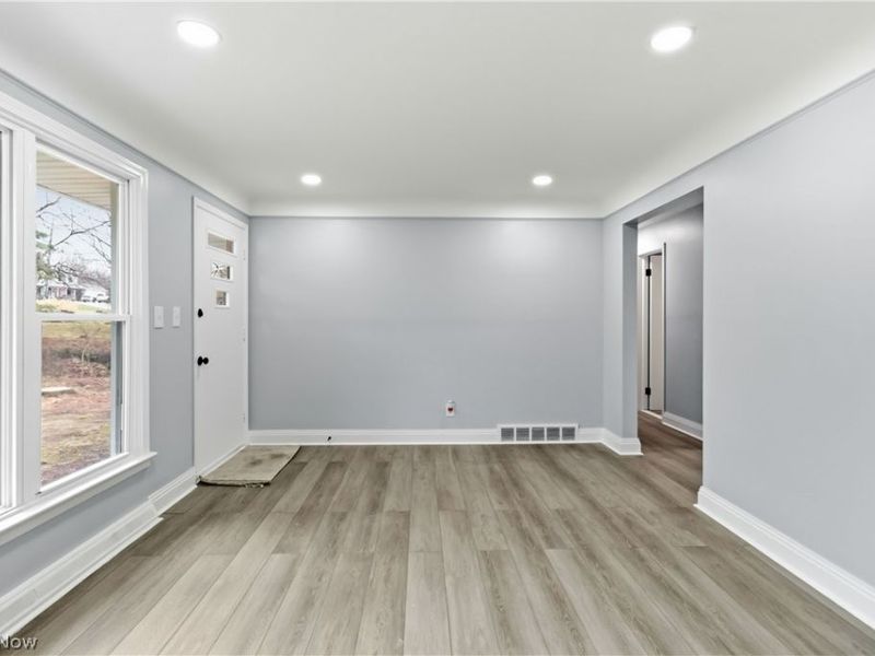 9486 York Road, North Royalton, OH 44133 Photo 13