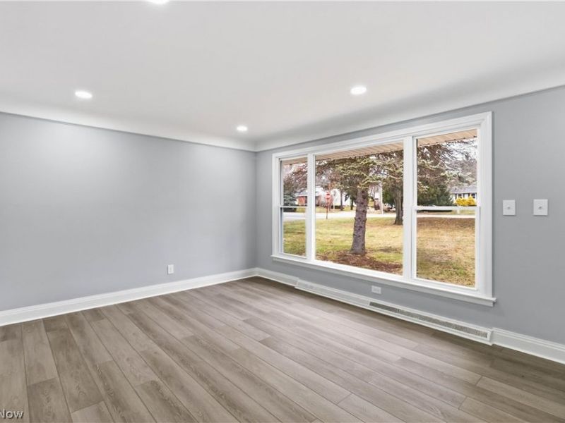 9486 York Road, North Royalton, OH 44133 Photo 15