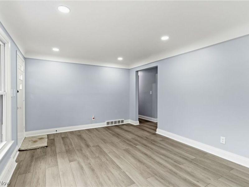 9486 York Road, North Royalton, OH 44133 Photo 17