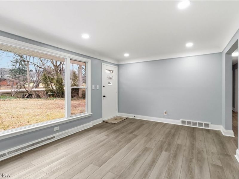 9486 York Road, North Royalton, OH 44133 Photo 18