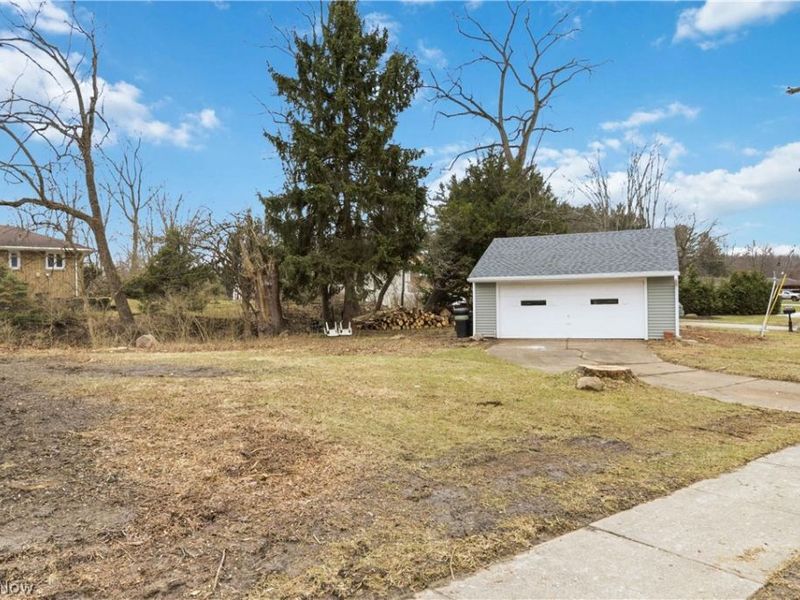 9486 York Road, North Royalton, OH 44133 Photo 9