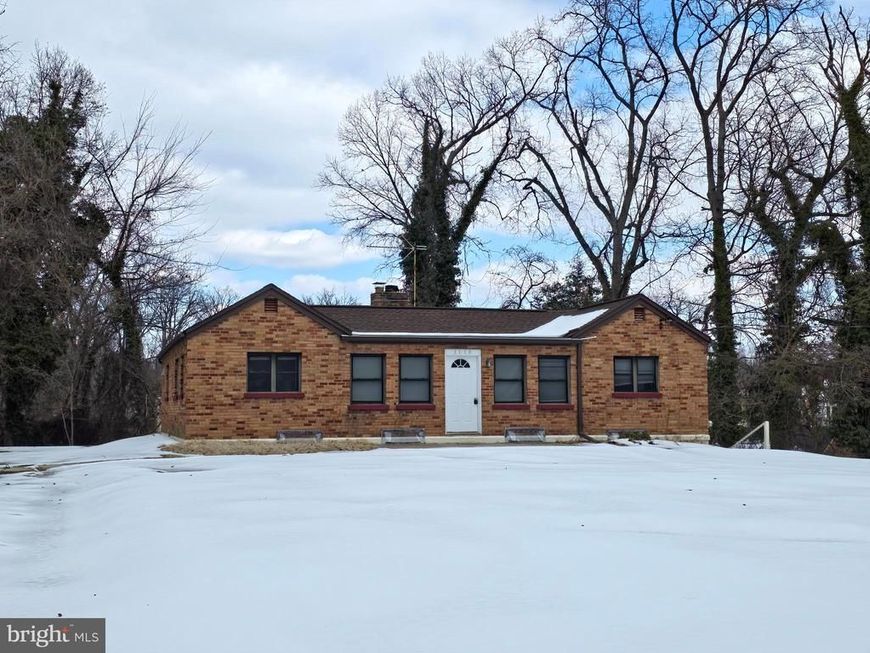 5110 S Barnaby Road, Temple Hills, MD 20748 Main Photo