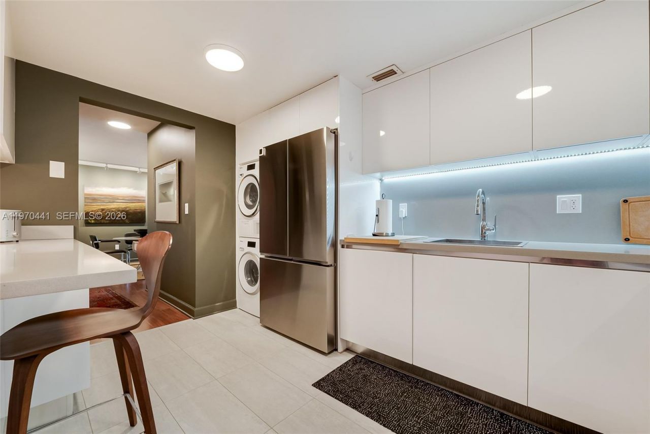 600 Biltmore Way, Unit 1018, Coral Gables, FL 33134 Photo