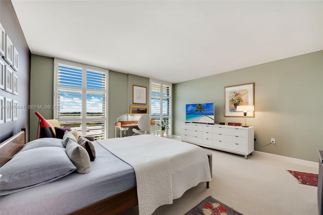 600 Biltmore Way, Unit 1018, Coral Gables, FL 33134 Photo