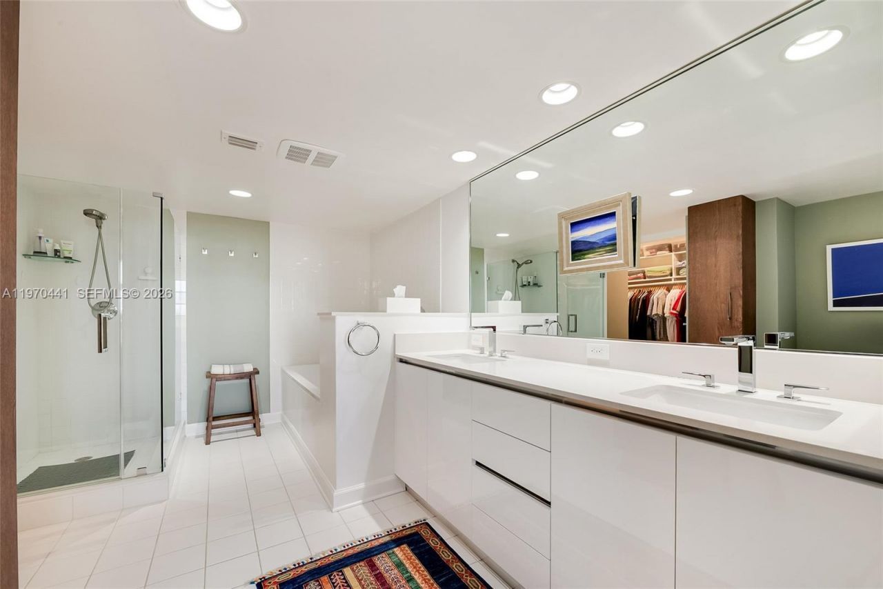 600 Biltmore Way, Unit 1018, Coral Gables, FL 33134 Photo