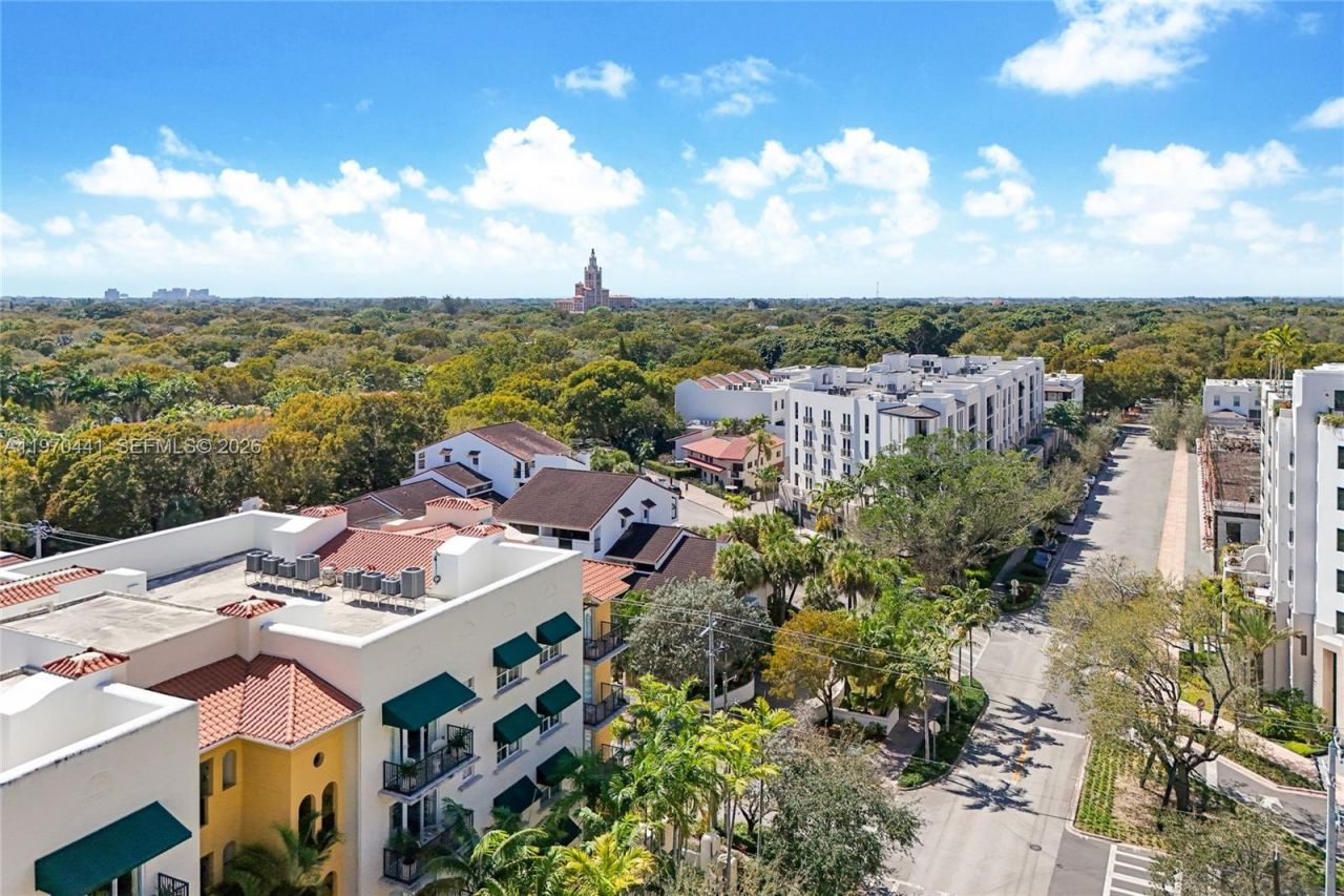 600 Biltmore Way, Unit 1018, Coral Gables, FL 33134 Photo