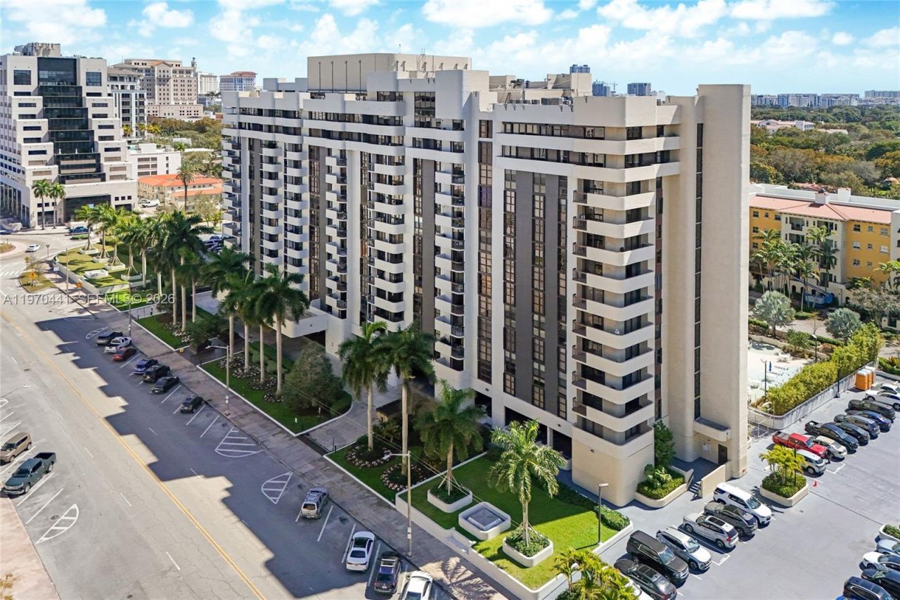 600 Biltmore Way, Unit 1018, Coral Gables, FL 33134 Photo