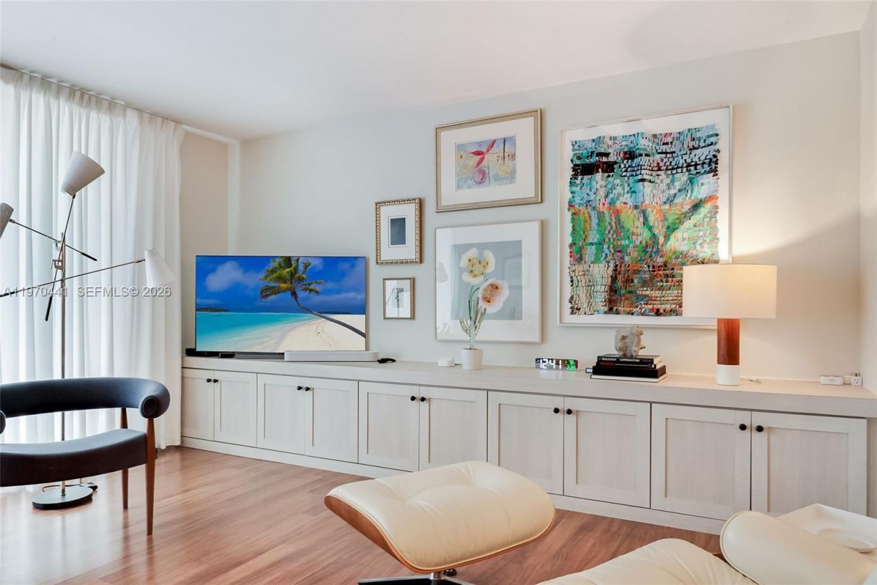 600 Biltmore Way, Unit 1018, Coral Gables, FL 33134 Photo