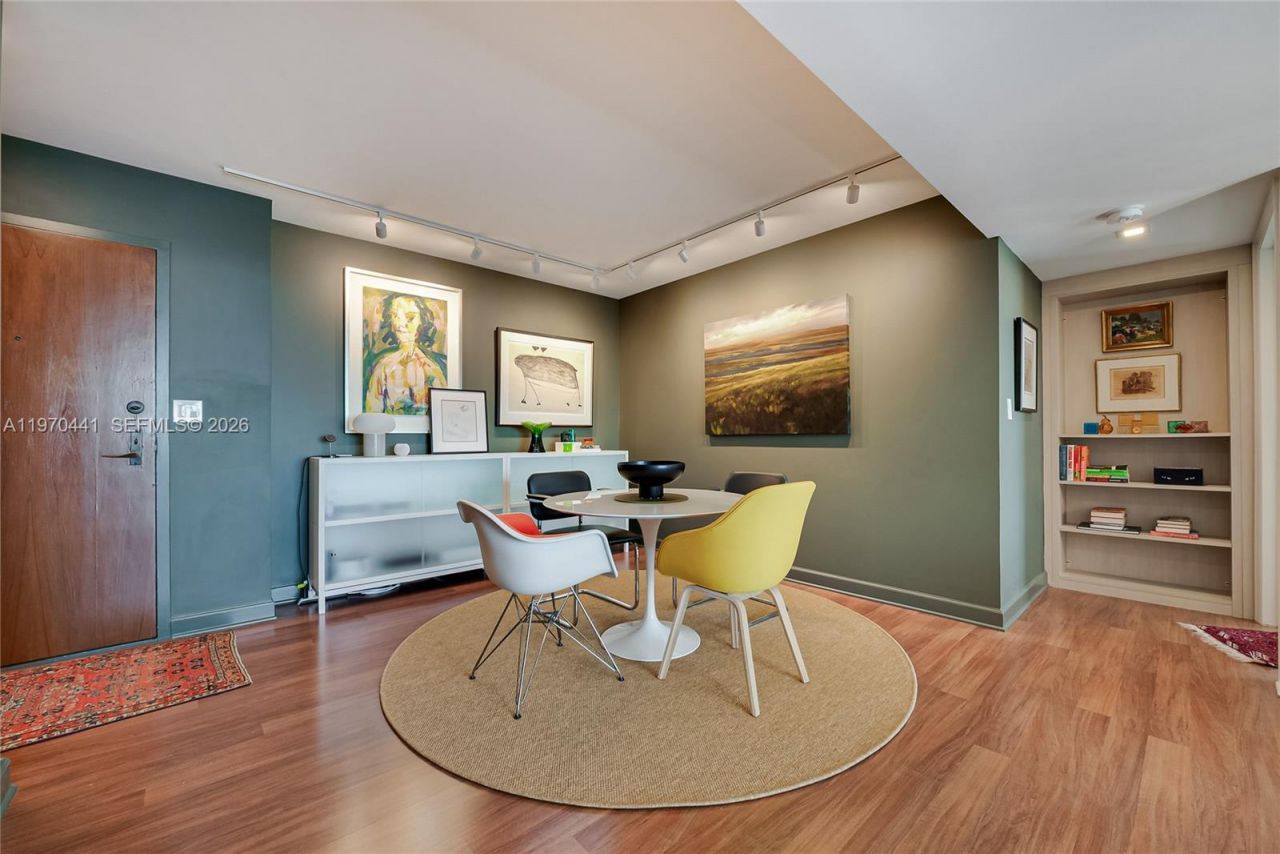 600 Biltmore Way, Unit 1018, Coral Gables, FL 33134 Photo