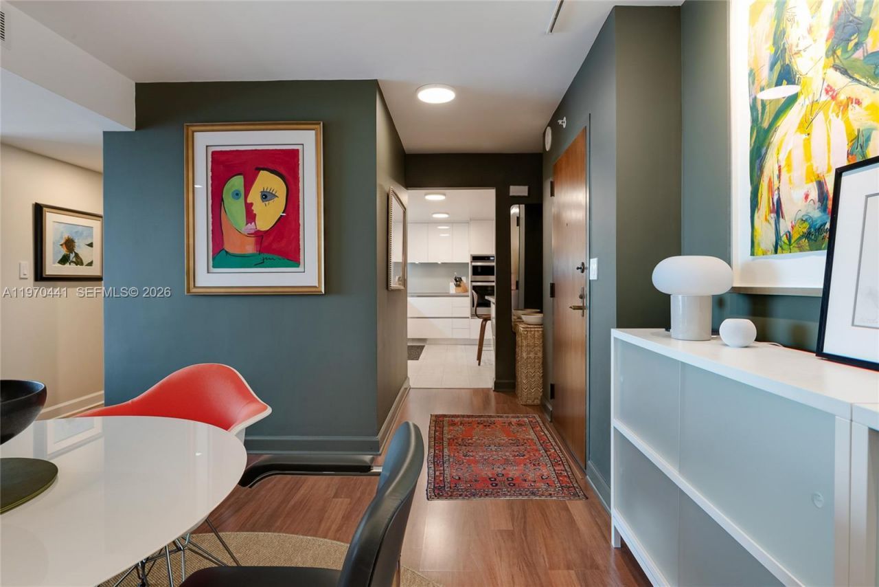 600 Biltmore Way, Unit 1018, Coral Gables, FL 33134 Photo